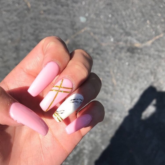 Meet your Posher, Mary Ann - Picture 1 of 1